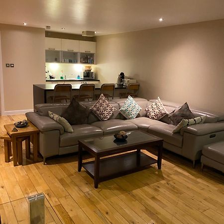 City Centre 2 Bedroom Apartment, Secure Parking. Glasgow Exterior foto