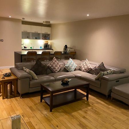 City Centre 2 Bedroom Apartment, Secure Parking. Glasgow Exterior foto